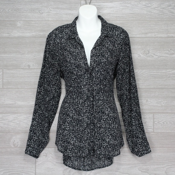 cloth & stone Tops - Anthropologie Cloth and Stone Black Shirt Size M